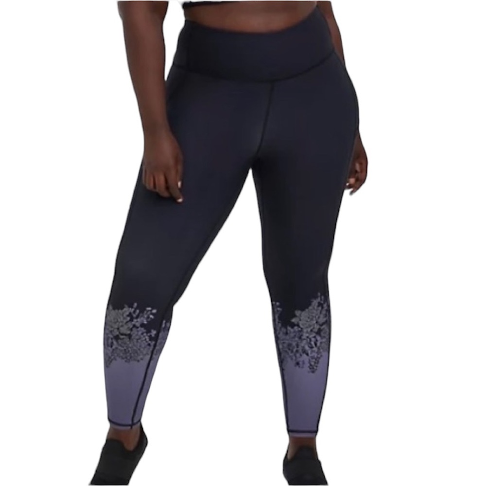 Torrid Women’s Black & Purple Floral Full Length Wicking Active Legging